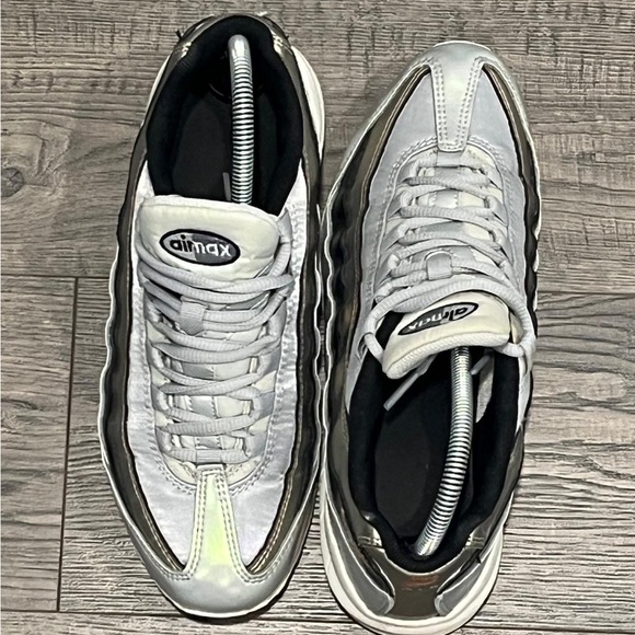 NIKE AIR MAX 95 BIG KIDS [SIZE 7Y/WOMENS 8.5] PLATINUM/RED BRONZE [AJ1899-001] - Picture 5 of 16